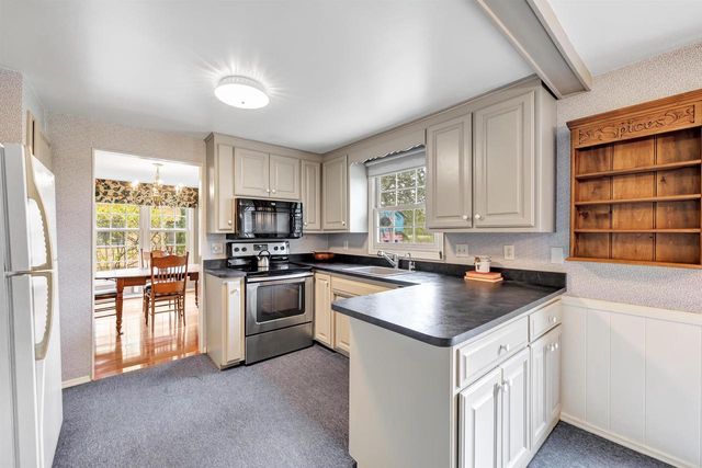 341 ROSELAWN BOULEVARD, Green Bay, WI 54301