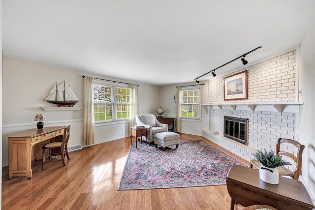 341 ROSELAWN BOULEVARD, Green Bay, WI 54301