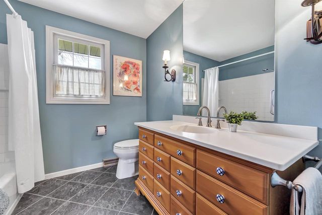 341 ROSELAWN BOULEVARD, Green Bay, WI 54301