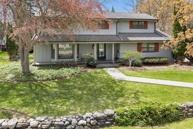 341 ROSELAWN BOULEVARD, Green Bay, WI 54301