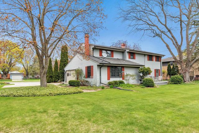 341 ROSELAWN BOULEVARD, Green Bay, WI 54301