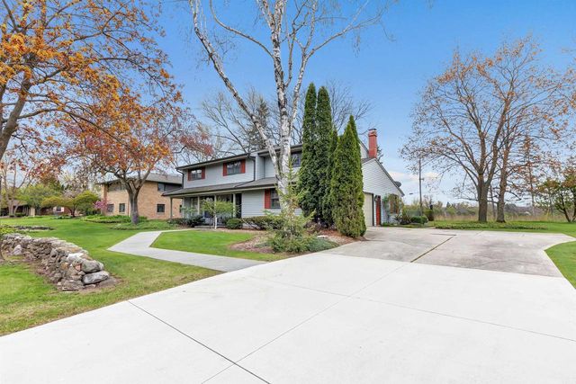 341 ROSELAWN BOULEVARD, Green Bay, WI 54301