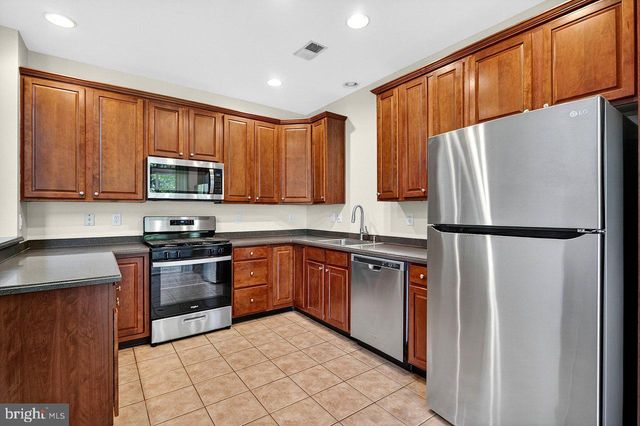 68 OSPREY DR, Old Bridge, NJ 08857