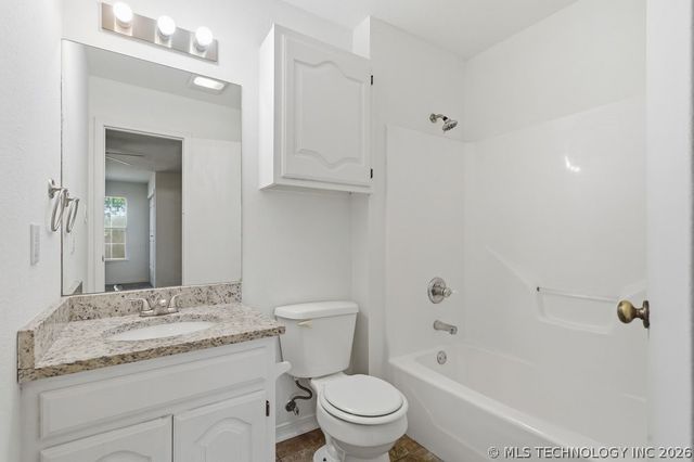 24715 S Eastwood Drive, Claremore, OK 74019