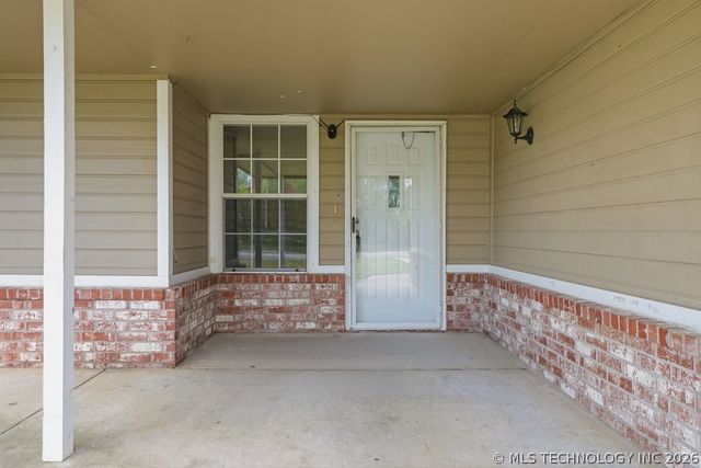 24715 S Eastwood Drive, Claremore, OK 74019