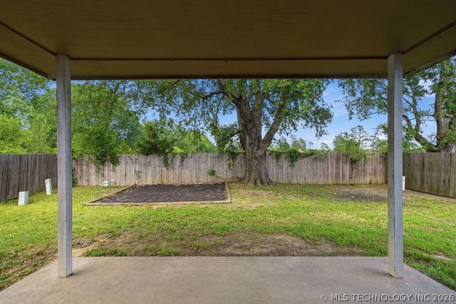 24715 S Eastwood Drive, Claremore, OK 74019