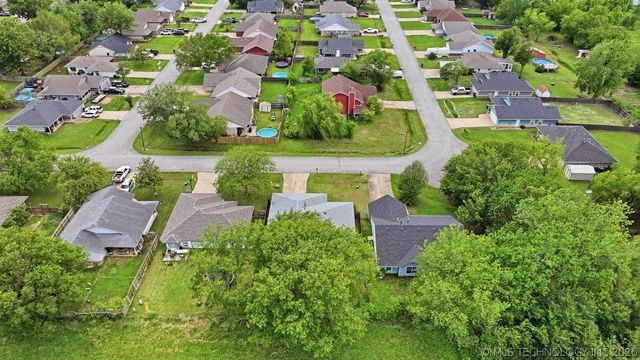 24715 S Eastwood Drive, Claremore, OK 74019