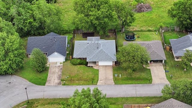 24715 S Eastwood Drive, Claremore, OK 74019