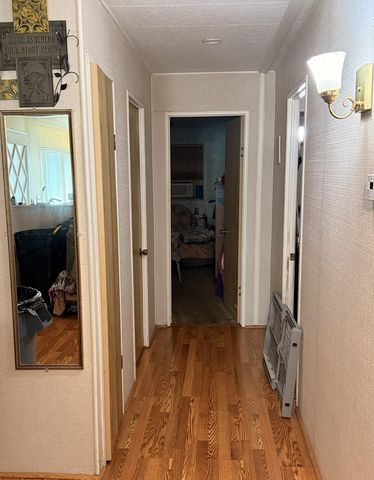 2400 W Midvalley Avenue 06, Visalia, CA 93277