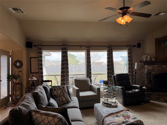 20746 E 48th Street S, Broken Arrow, OK 74014