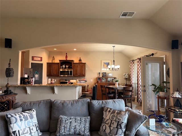 20746 E 48th Street S, Broken Arrow, OK 74014