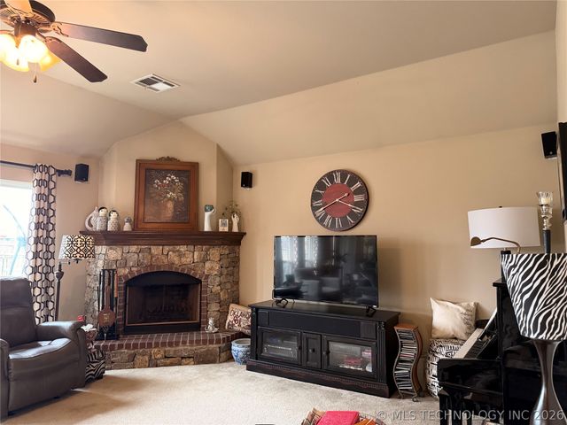 20746 E 48th Street S, Broken Arrow, OK 74014