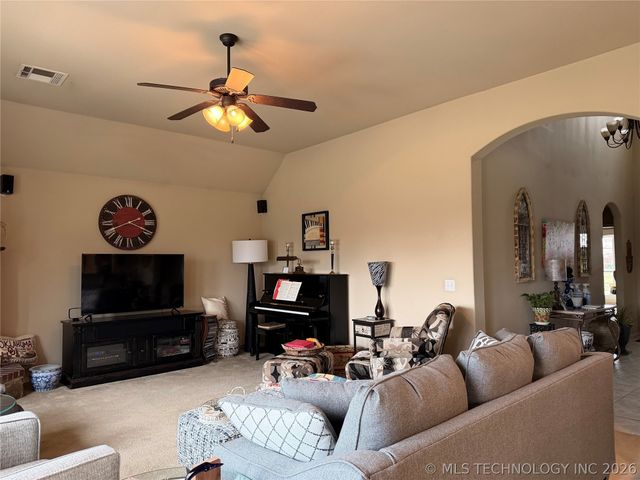 20746 E 48th Street S, Broken Arrow, OK 74014