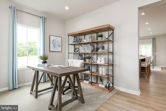 1056 WALLACE BLVD, Ranson, WV 25438