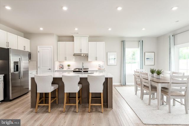 1056 WALLACE BLVD, Ranson, WV 25438