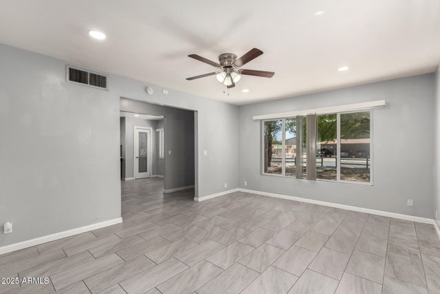 2936 E BECK Lane, Phoenix, AZ 85032