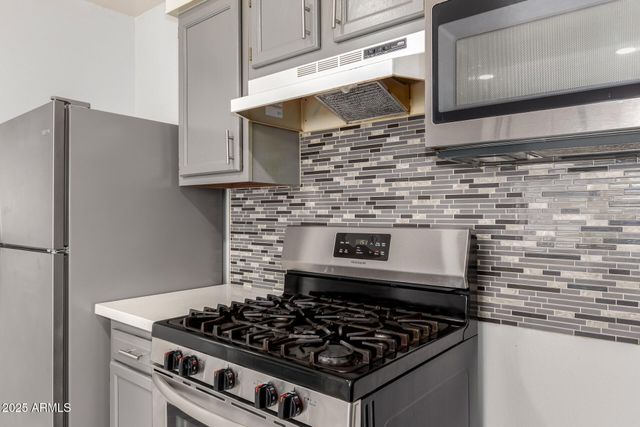 2936 E BECK Lane, Phoenix, AZ 85032