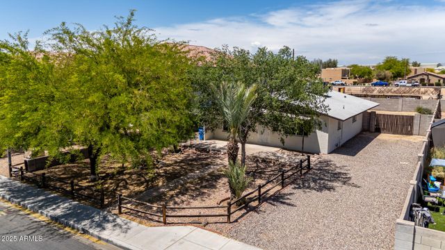 2936 E BECK Lane, Phoenix, AZ 85032