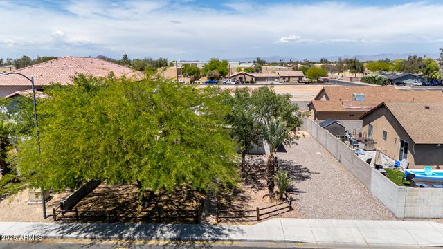 2936 E BECK Lane, Phoenix, AZ 85032