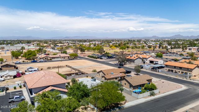 2936 E BECK Lane, Phoenix, AZ 85032