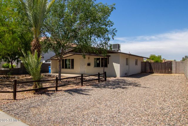 2936 E BECK Lane, Phoenix, AZ 85032