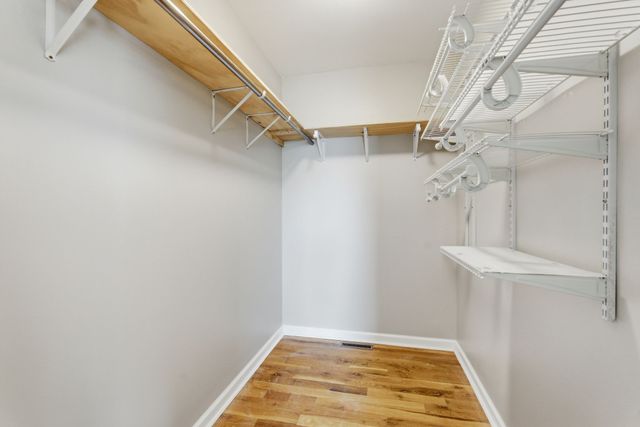 1041 Twin Creek Rd, Charlotte, TN 37036