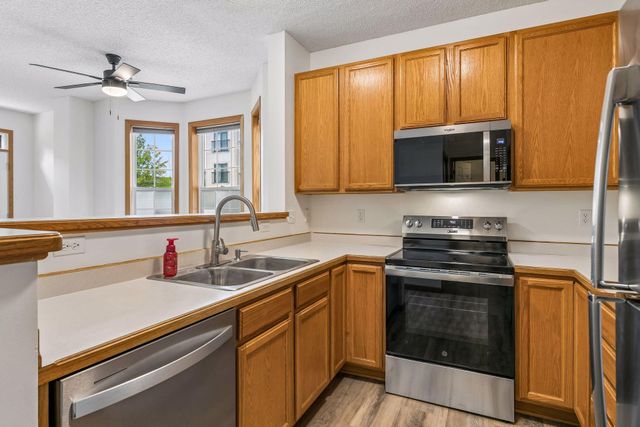 15461 Frost Path 1501, Apple Valley, MN 55124