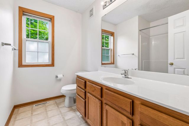15461 Frost Path 1501, Apple Valley, MN 55124