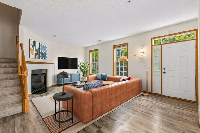 15461 Frost Path 1501, Apple Valley, MN 55124