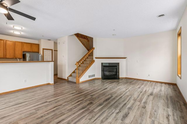 15461 Frost Path 1501, Apple Valley, MN 55124