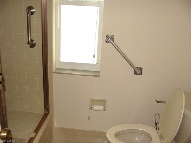 135 Quails Nest RD 4, Naples, FL 34112