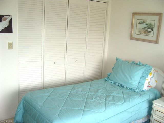 135 Quails Nest RD 4, Naples, FL 34112