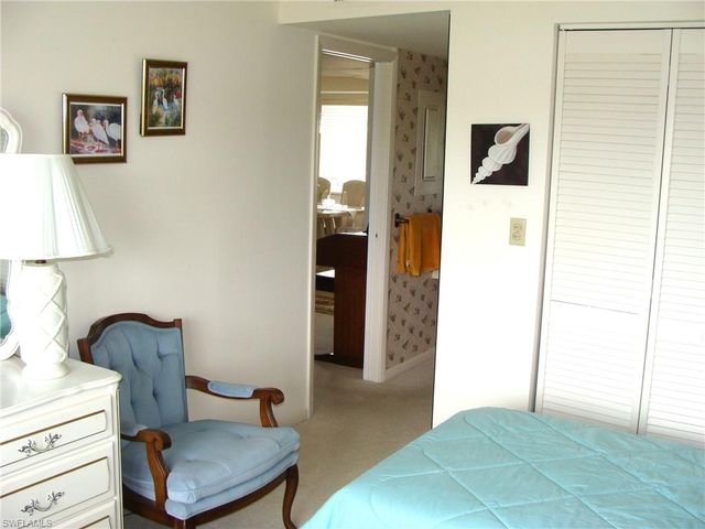 135 Quails Nest RD 4, Naples, FL 34112