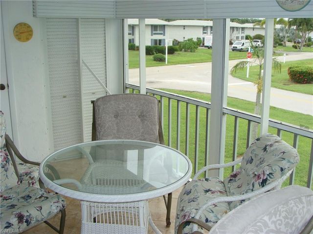135 Quails Nest RD 4, Naples, FL 34112