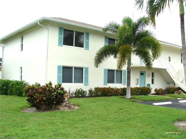 135 Quails Nest RD 4, Naples, FL 34112