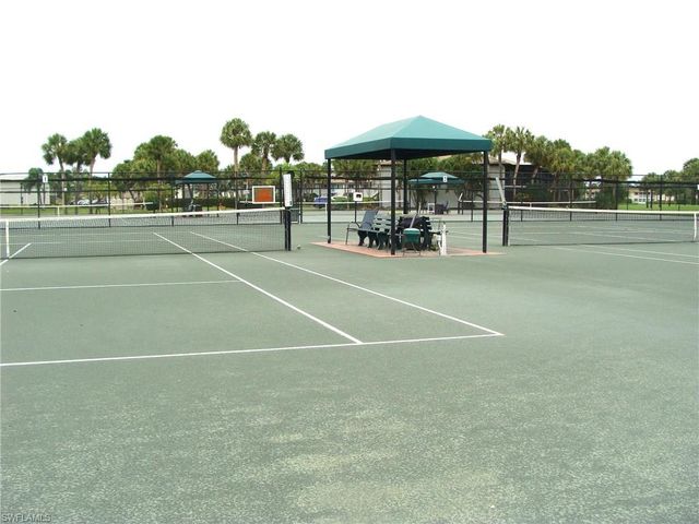135 Quails Nest RD 4, Naples, FL 34112