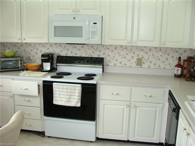 135 Quails Nest RD 4, Naples, FL 34112