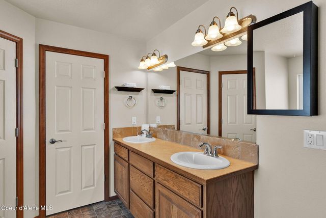 855 W Walson CT, Post Falls, ID 83854