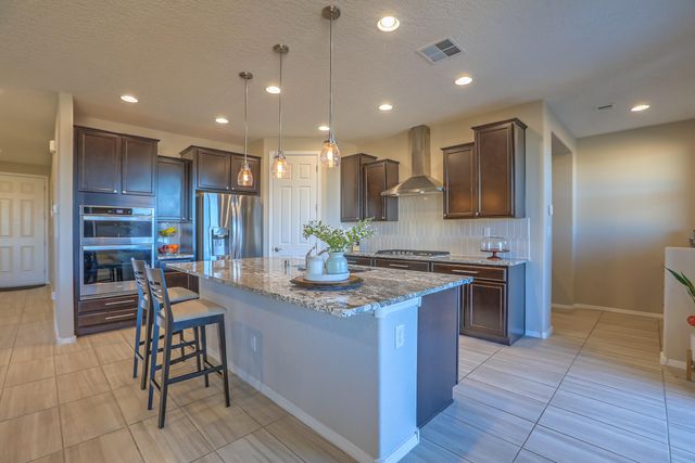 3038 Shannon Lane NE, Rio Rancho, NM 87144