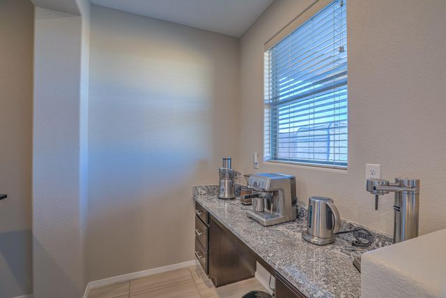 3038 Shannon Lane NE, Rio Rancho, NM 87144