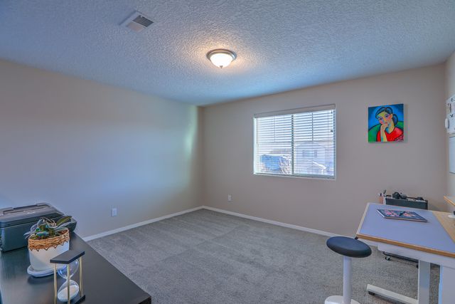 3038 Shannon Lane NE, Rio Rancho, NM 87144