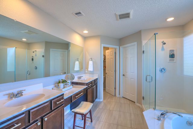 3038 Shannon Lane NE, Rio Rancho, NM 87144