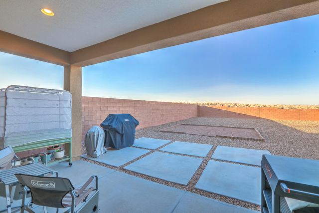 3038 Shannon Lane NE, Rio Rancho, NM 87144