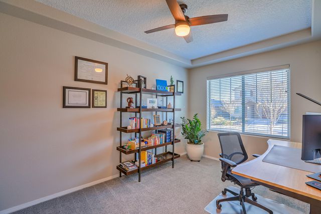 3038 Shannon Lane NE, Rio Rancho, NM 87144