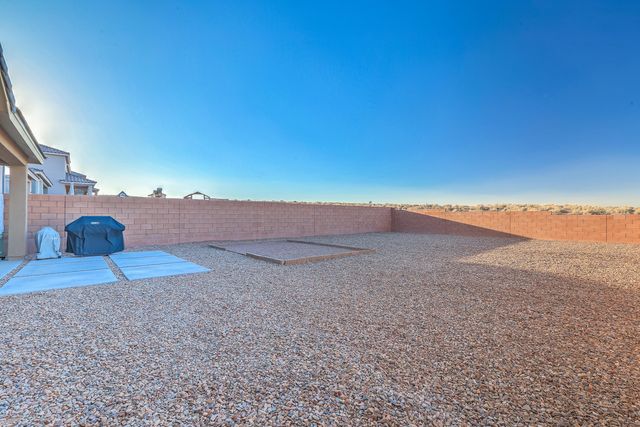 3038 Shannon Lane NE, Rio Rancho, NM 87144