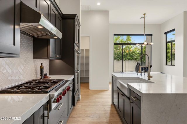2675 E HUMMINGBIRD Way, Gilbert, AZ 85297