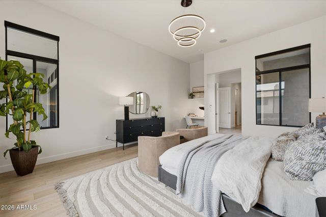 2675 E HUMMINGBIRD Way, Gilbert, AZ 85297
