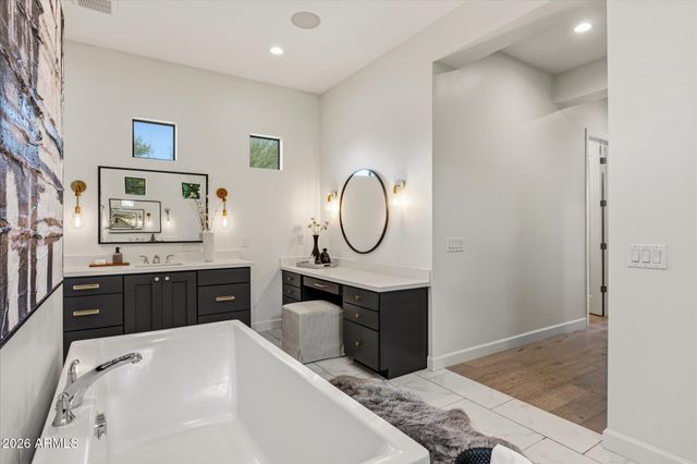 2675 E HUMMINGBIRD Way, Gilbert, AZ 85297