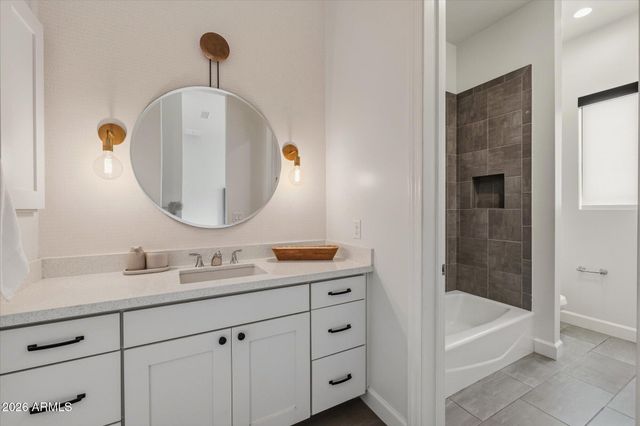 2675 E HUMMINGBIRD Way, Gilbert, AZ 85297