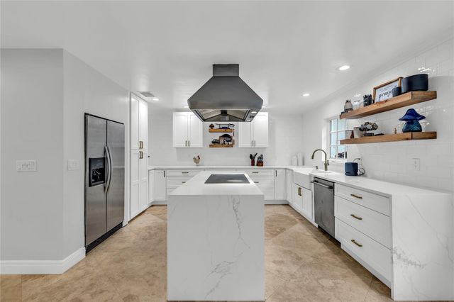 5963 NW 75th Way, Parkland, FL 33067